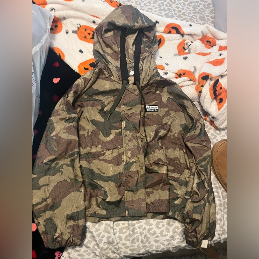 Addidas wind breaker